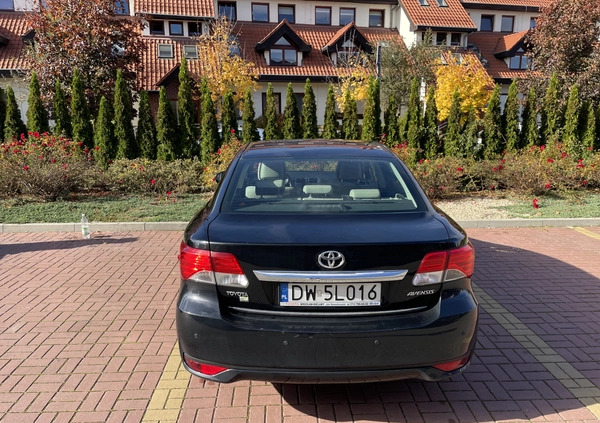 Toyota Avensis cena 31900 przebieg: 199900, rok produkcji 2012 z Wrocław małe 326